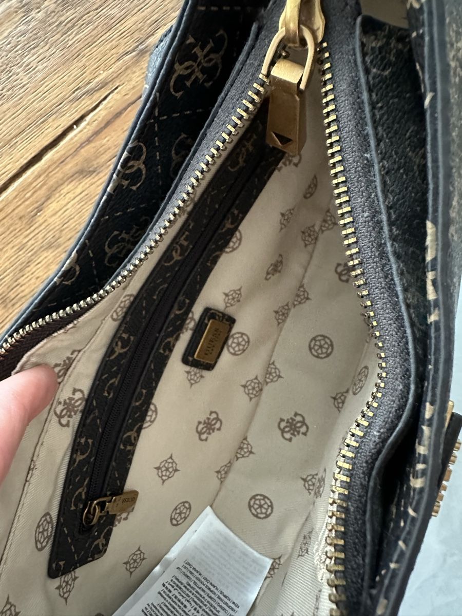 Guess Borse da donna: Guess Schultertasche – Nuovo e nell'imballaggio originale da Winterthur venduto da su_4assd 4
