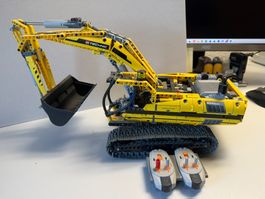 LEGO Technic 8043 Motorisierter Raupenbagger