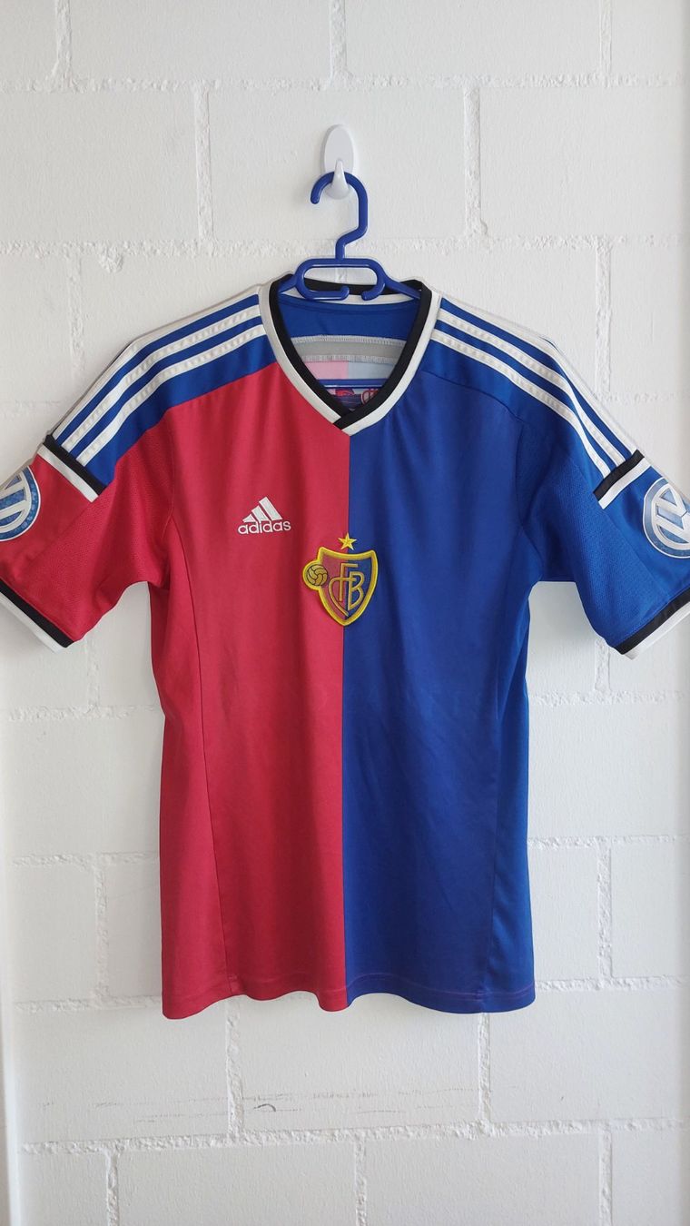 FC Basel Canottiere & Pantaloni: FC Basel Trikot 2014/2015 Gr. S – Usato da Hedingen venduto da Turicun25