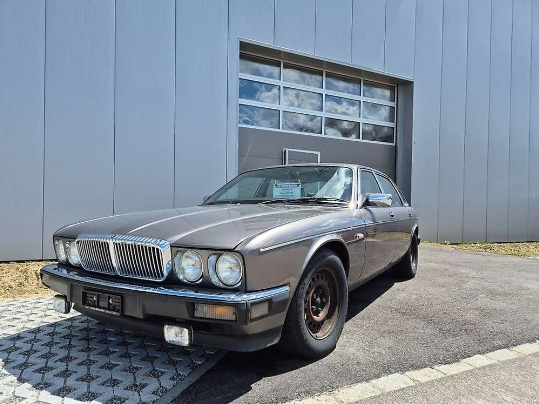 Daimler Autos: Jaguar Daimler xj40 – Neu (gemäss Beschreibung) aus Muhen von mbl_7rkt