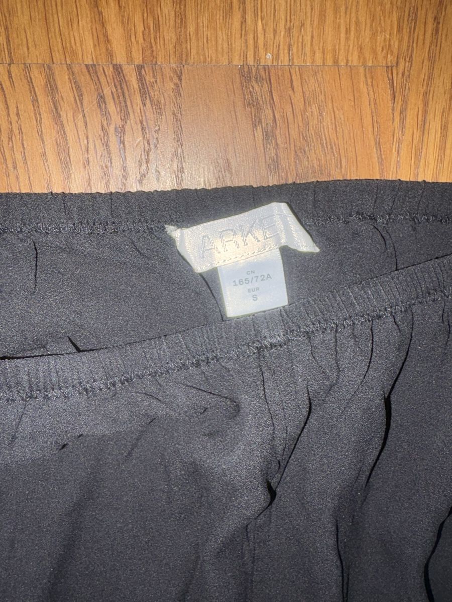 Arket Pantaloni: Arket weite Seidenhosen Small – Usato da Zug venduto da bia_v6gf 1