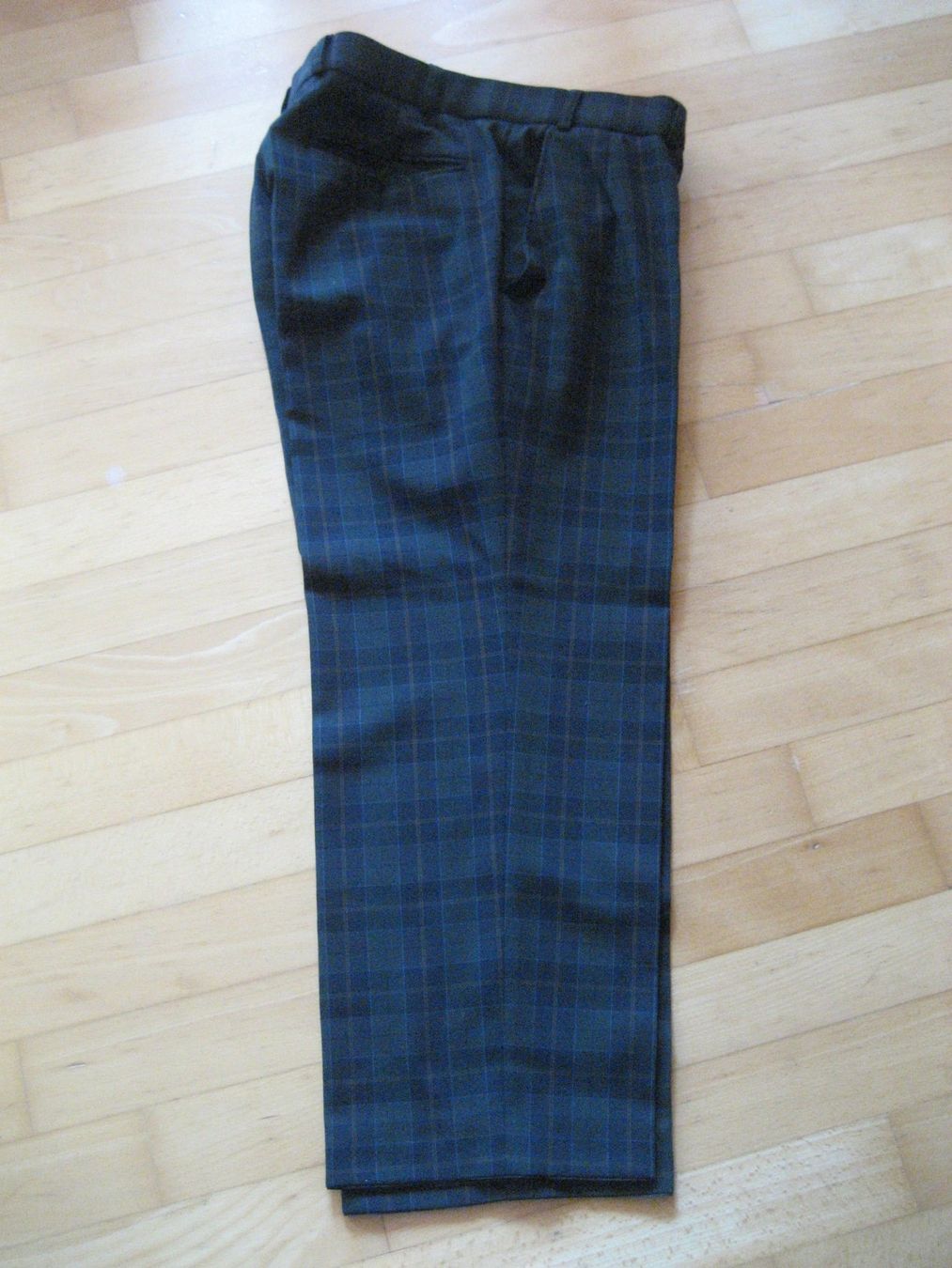 Pantaloni: Hose, kariert – Usato da Unterengstringen venduto da Olifant4