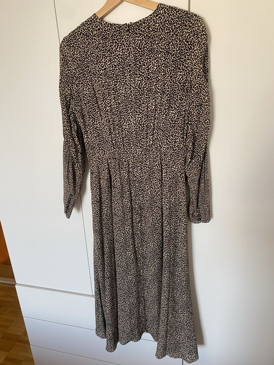 Massimo Dutti Vestiti: Massimo Dutti Leopard Print Midi Dress, Size 40. Chic! – Nuovo (secondo la descrizione) da Herrliberg venduto da non_5qdb 7