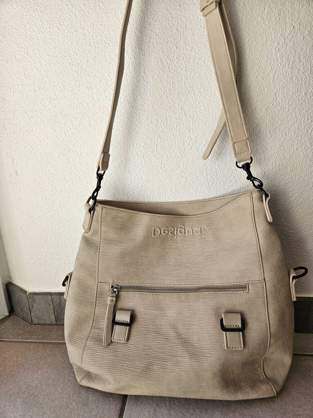 Desigual Borse da donna: Sac Desigual – Usato da Vétroz venduto da sas_yln5