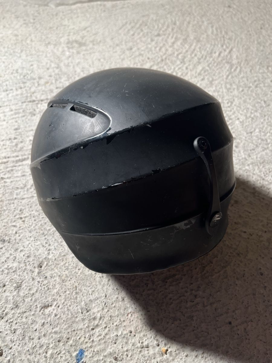 Caschi: Skihelm schwarz mit Gebrauchsspuren – Usato da Zürich venduto da livingstyle 2