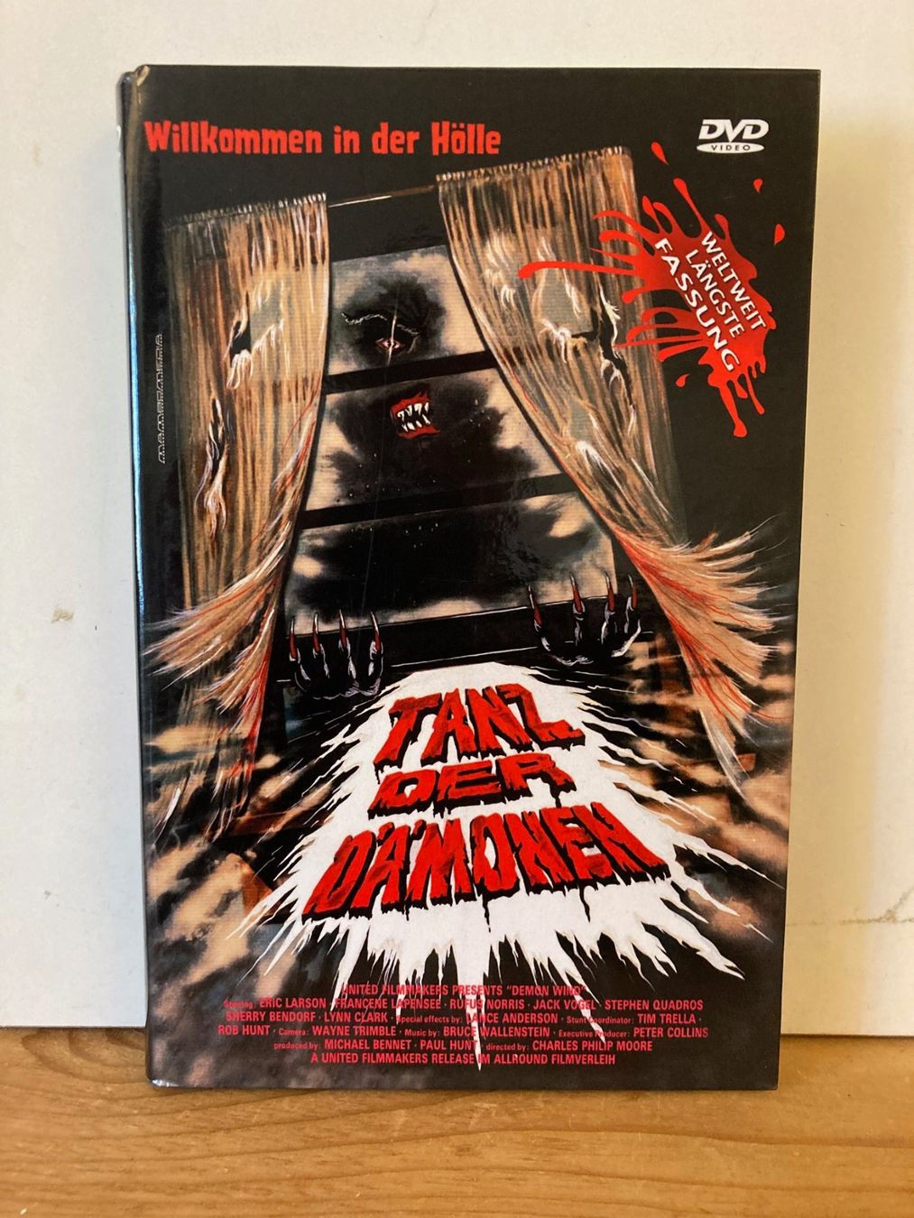 Tous les DVDs: Tanz der Dämonen - Grosse Hartbox - DVD - Uncut – D'occasion à Wädenswil par noodelbraincrew