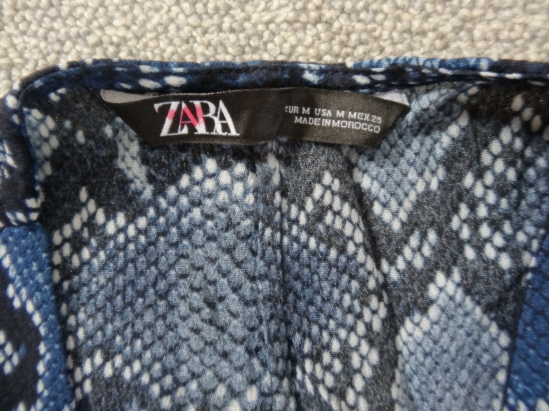 Zara Camicette: Bluse ZARA Gr M – Nuovo (secondo la descrizione) da Rekingen AG venduto da Barmaleus 1