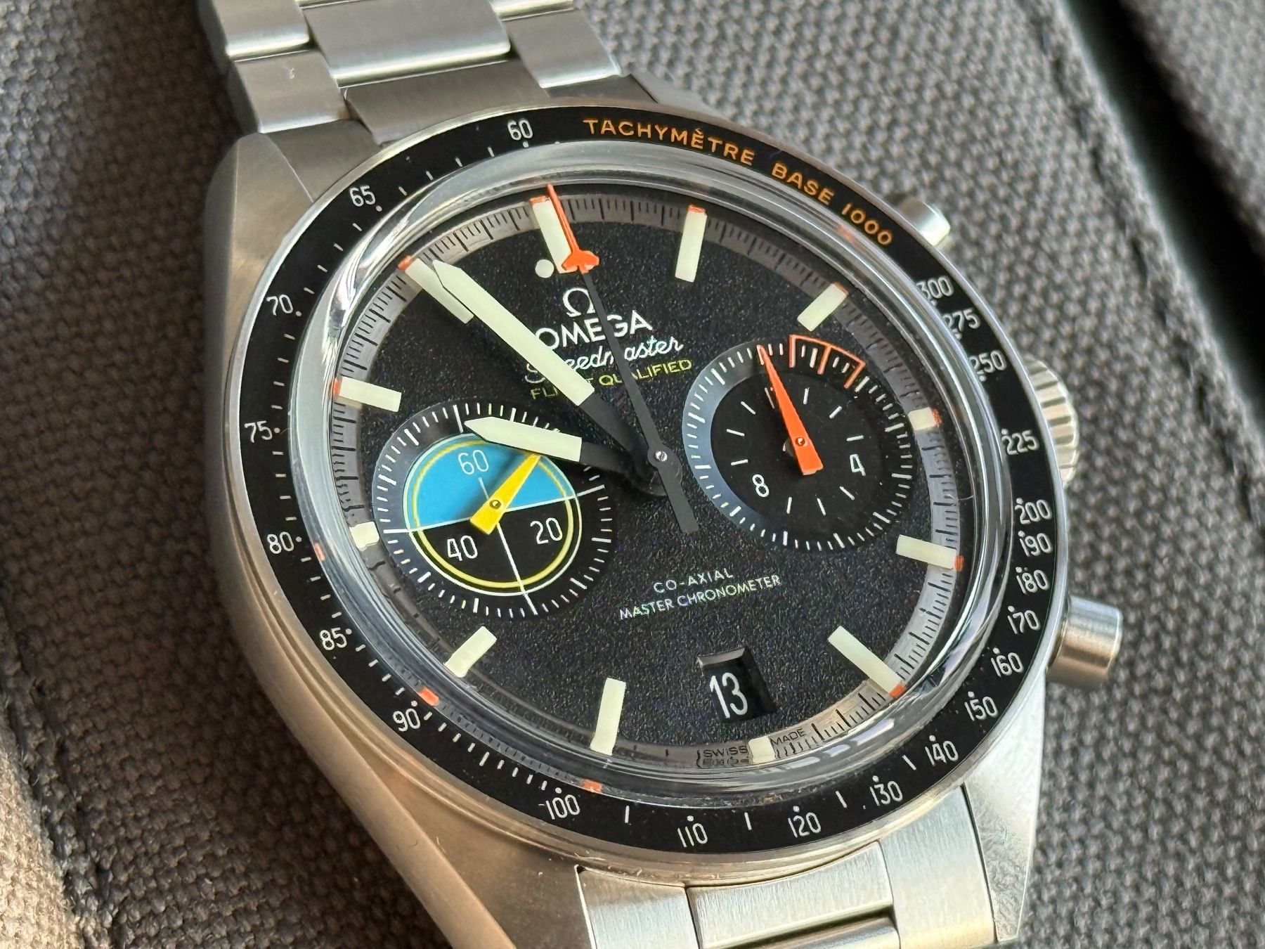 Omega Orologi: Omega Speedmaster Pilot 41mm Stahl Chrono mit Datum – Nuovo e nell'imballaggio originale da Aarau venduto da trader1000 1