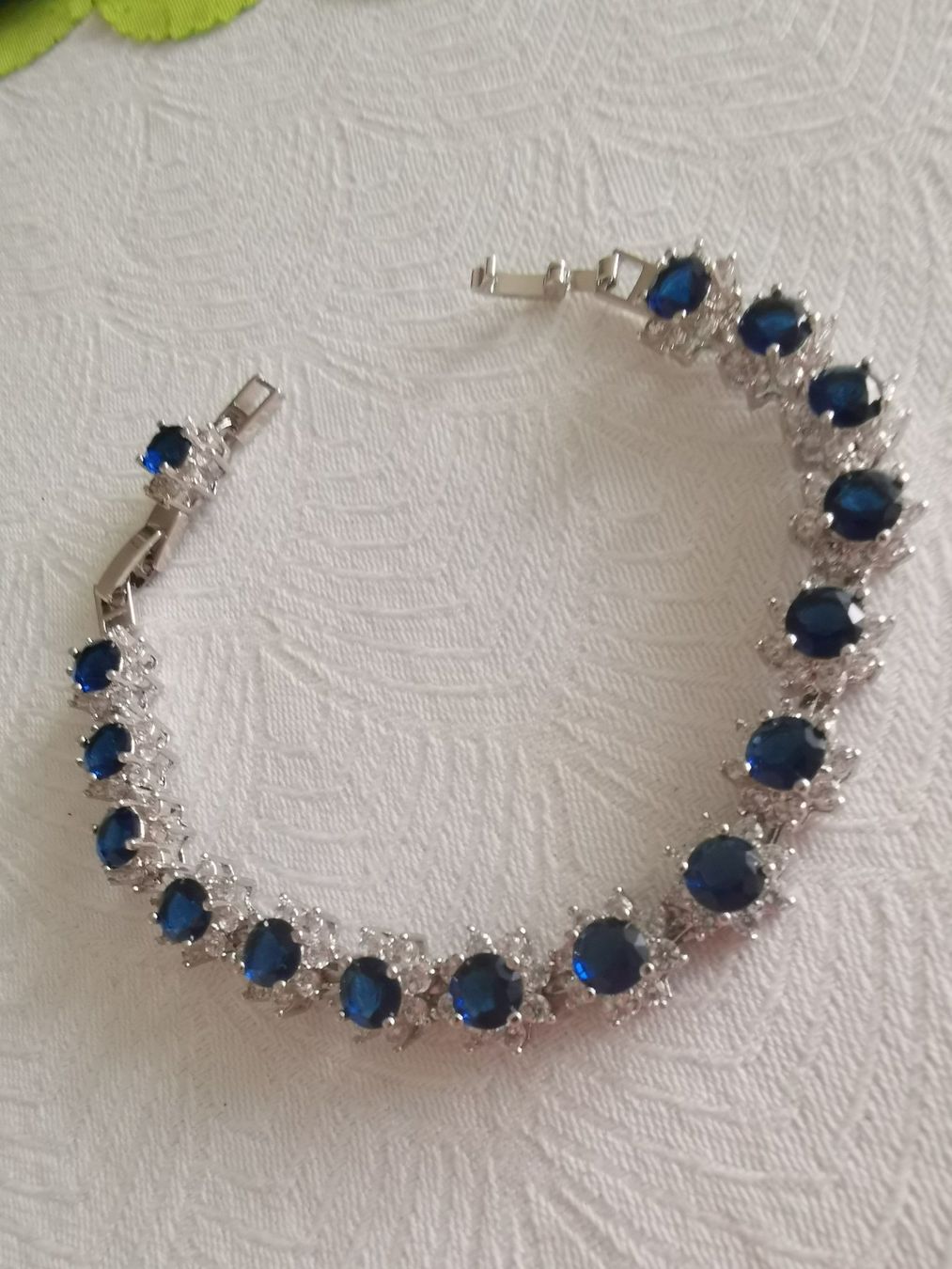 Armbänder & -reifen: SCH. SILBER ARMBAND M. BLAUEN STEINEN 925 – Gebraucht aus Allschwil von Male54 1