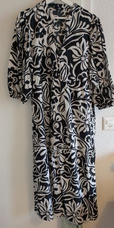 Schönes Kleid C&A M