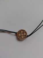 Armband grün mit Holzanhänger