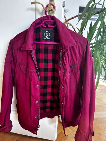 Volcom Übergangsjacke rot kariertes Innenfutter Gr. S