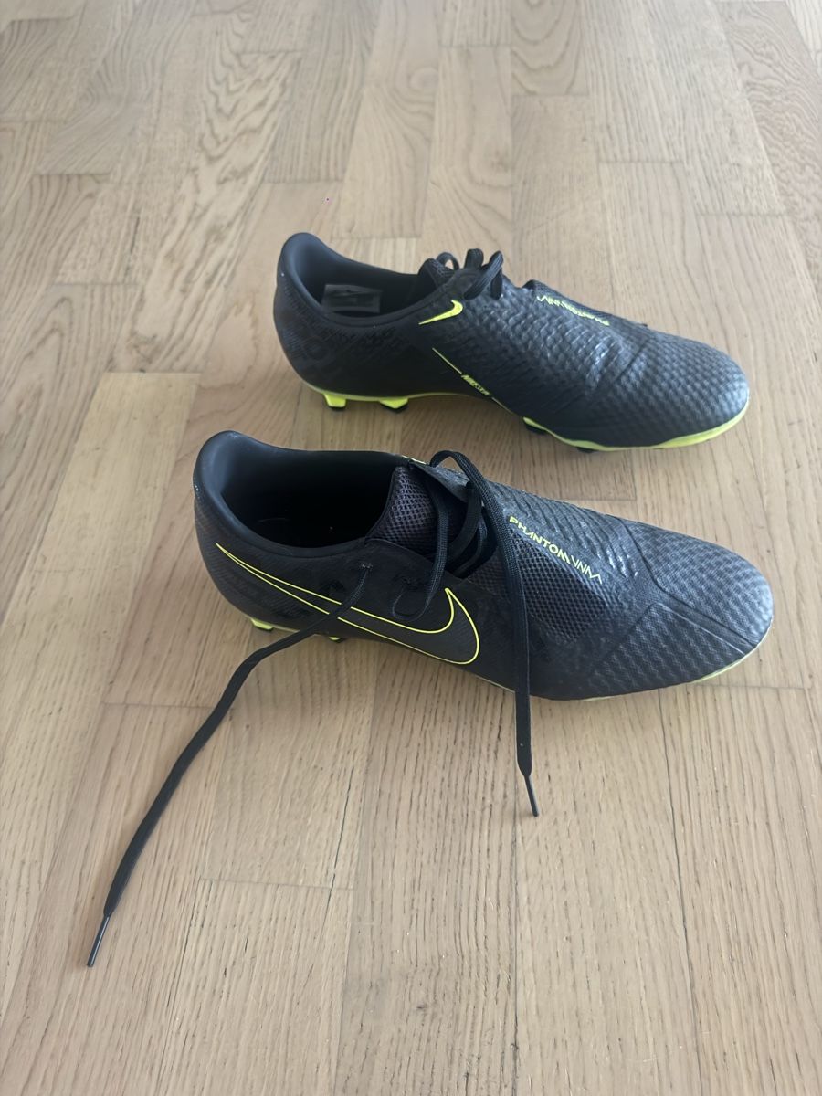 Nike Scarpe da uomo: Fussballschuhe – Nuovo (secondo la descrizione) da Glattpark(Opfikon) venduto da laura_studer 1