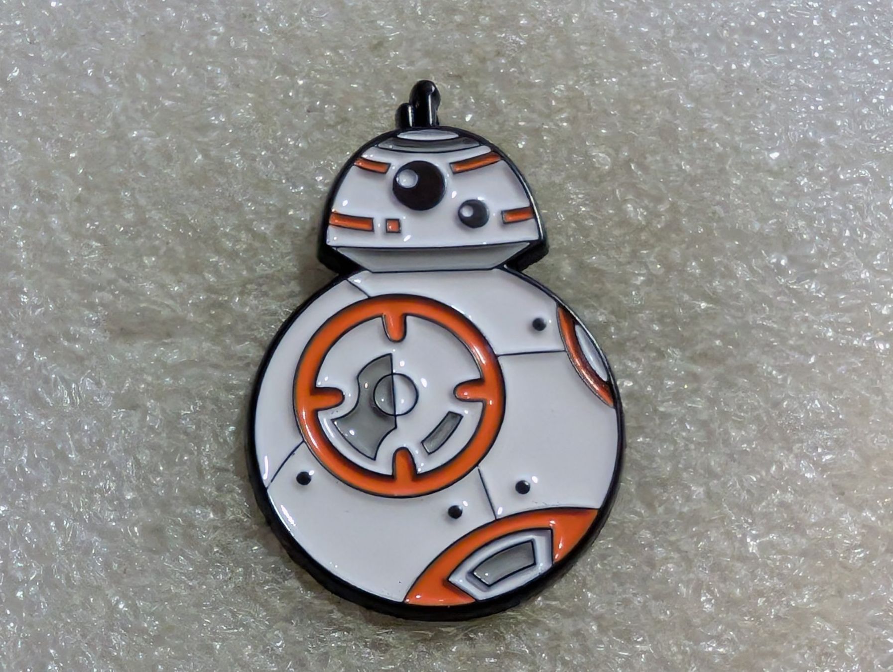 Plaketten & Abzeichen: Ansteckpin 73: Star Wars – Gebraucht aus Oppligen von Pin-Fall-Shop