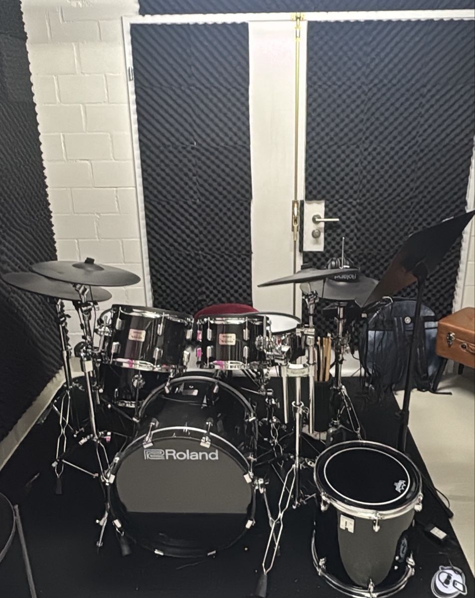 Roland Strumenti musicali: E Drum Set Roland – Usato da Luzern venduto da leonra99 1
