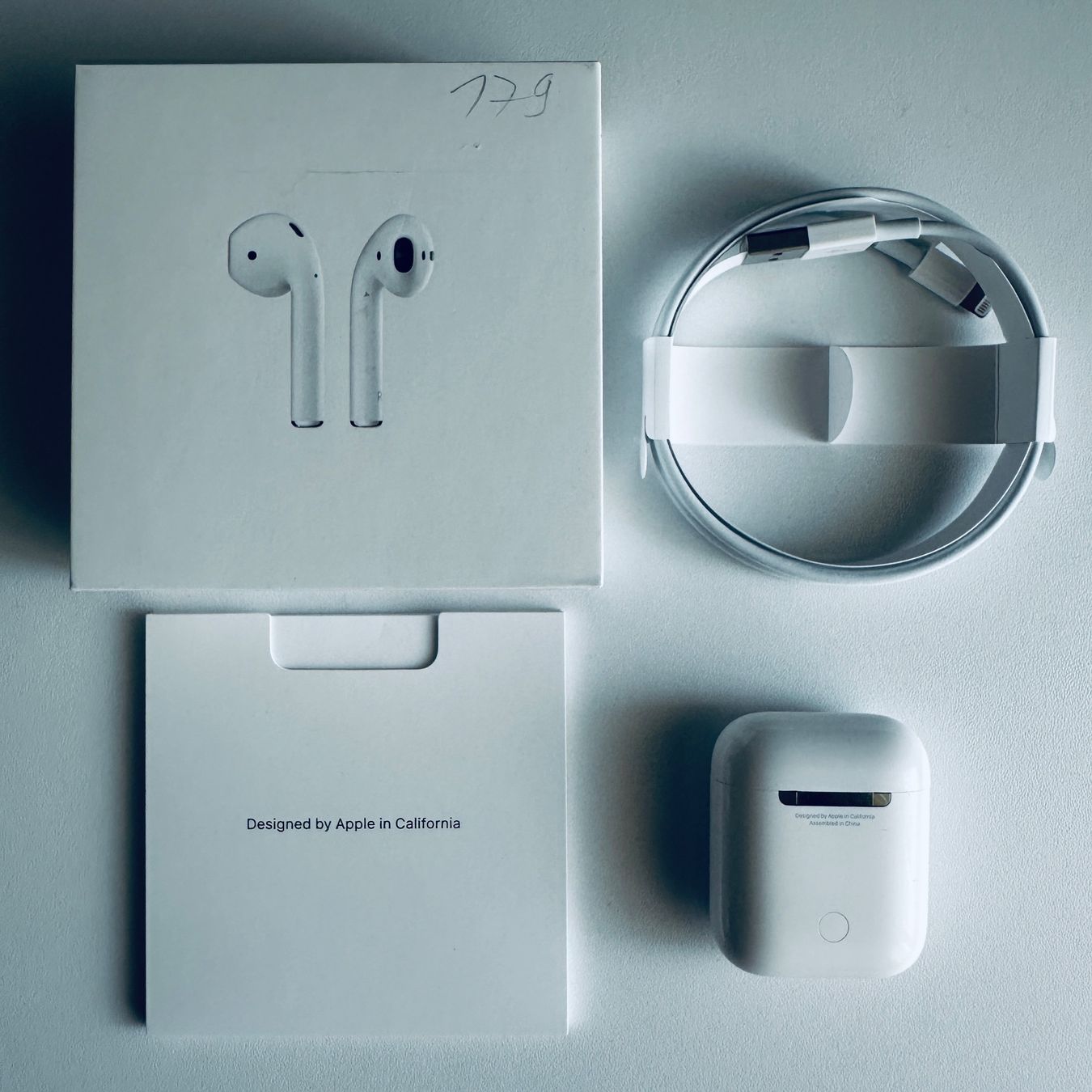 Apple Kopfhörer: Original Apple AirPods 2 Kopfhörer Wireless Lightning Kabel – Gebraucht aus Basel von MY.AIRPODS.SHOP