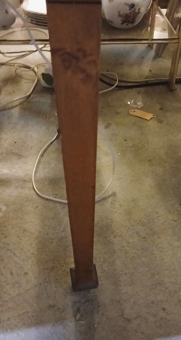Tavoli: Charmante petite table en bois massif – Nuovo (secondo la descrizione) da LE MONT-SUR-LAUSANNE venduto da CHOCO04 1