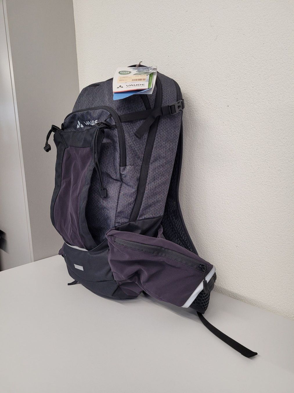 Vaude Zaini: VAUDE Rucksack eBracket14, black, 14 Lt, 1200 gr – Nuovo e nell'imballaggio originale da Giswil venduto da mai_k7x7 1