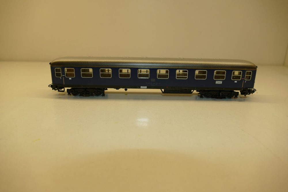 Mrklin H0: DB 1.Kl. D-Zug-Wagen blau mit Schlusslicht (Neu (gemss ...