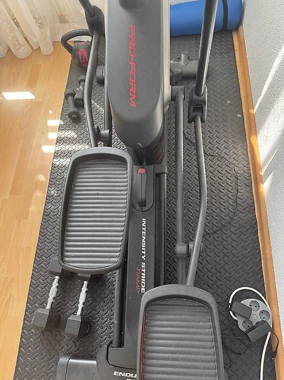 Hometrainer: ProForm Endurance 520 Ellipsentrainer  Top Zustand – Usato da Liestal venduto da aln_wsc2 2