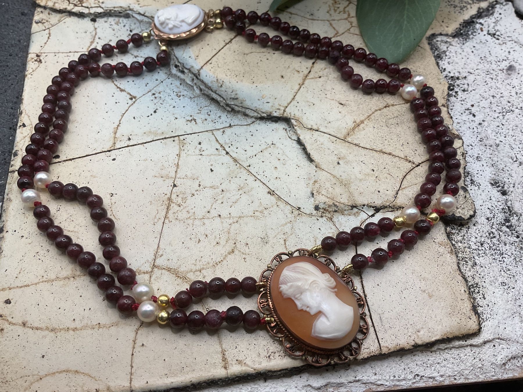 Catenine: Antike Kropfkette Muschelgemme, Granat – Usato da Luzern venduto da S.Kern01 5