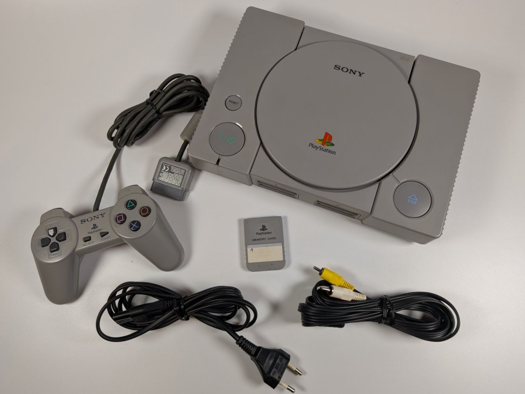 Sony Console: Sony Playstation 1 (PS1) mit Controller & Memory Card – Usato da Ostermundigen venduto da TradeLab 2