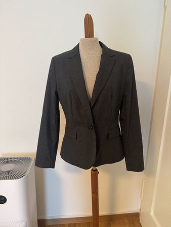 Edler Damenblazer, anthrazit, Gr. 38 - von Zara