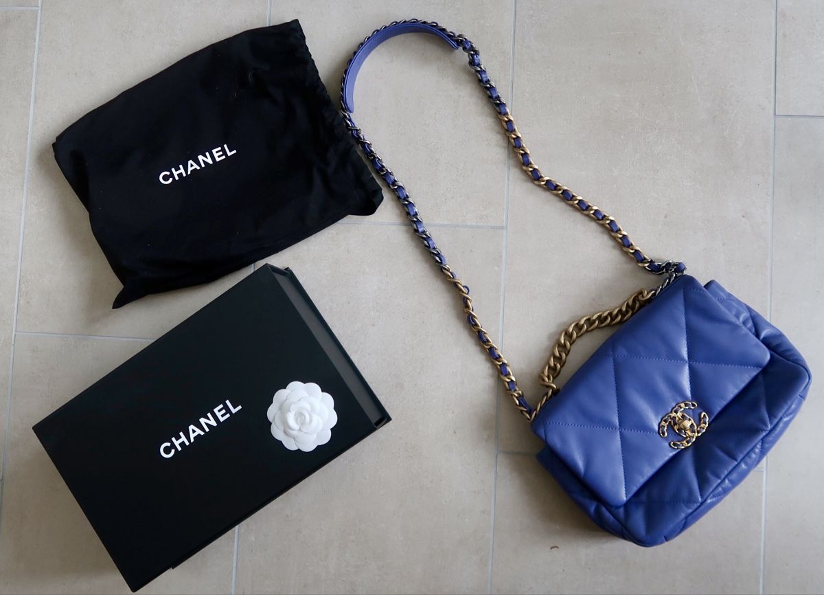 Chanel Borse da donna: Sac Chanel 19 – Nuovo (secondo la descrizione) da Biel/Bienne venduto da Nina-Beuret