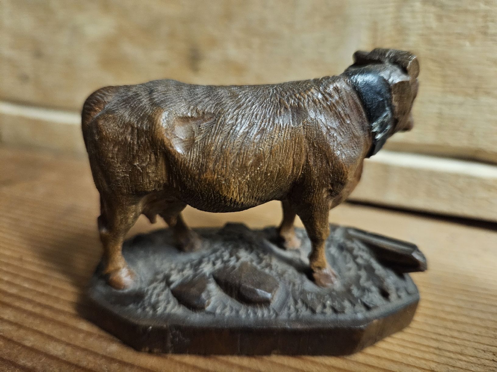 Sculture & Statue: skulptur zuoz brienz antik – Difettoso da Schwellbrunn venduto da Jaguarpanter 5