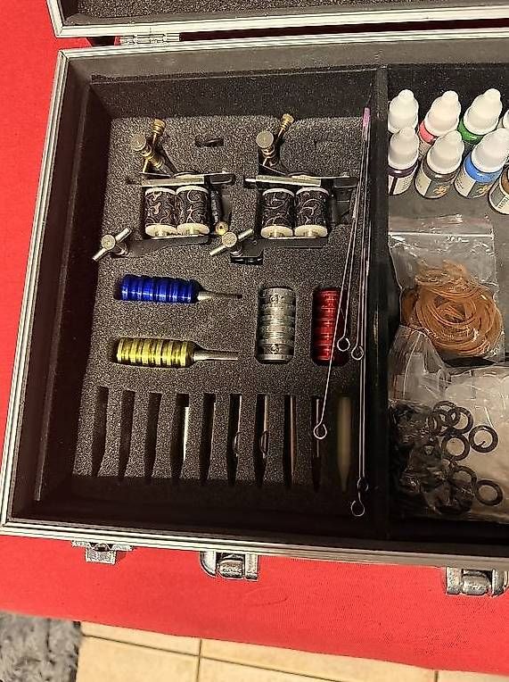 Tous les outils: Set Tattoo Professionale Completo - KIT ERGO Equaliser kit – D'occasion à Sementina par sar_tr8k 4