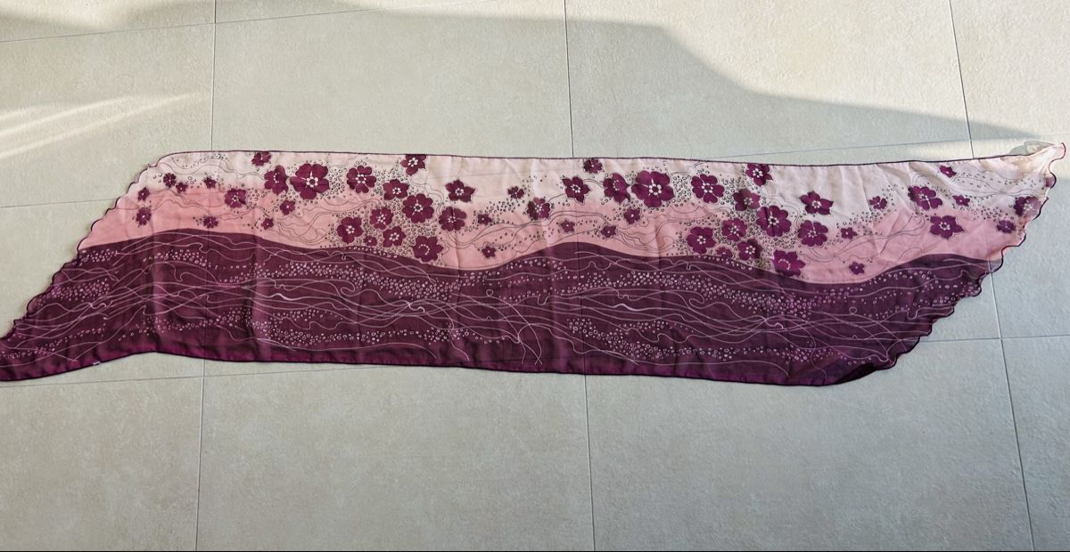Foulard & Sciarpe: Foulard en soie – Usato da Founex venduto da etswang