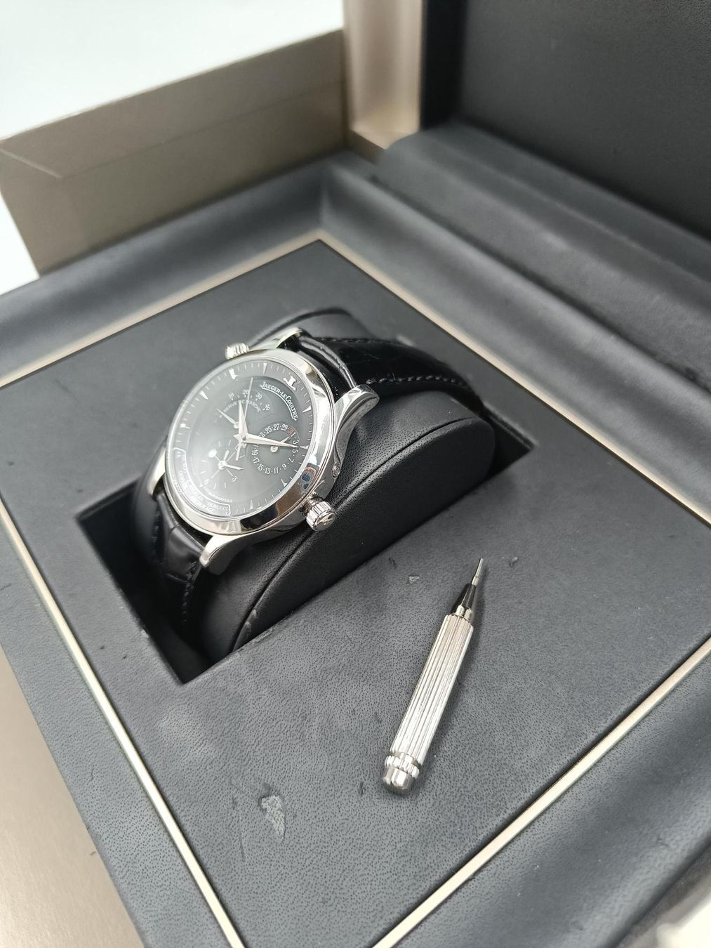 Jaeger-Lecoultre Orologi: JAEGER- LECOULTRE "MASTER GEOGRAPHIC", 38 MM, AUTOMAT – Usato da Luzern venduto da EdiGem 2