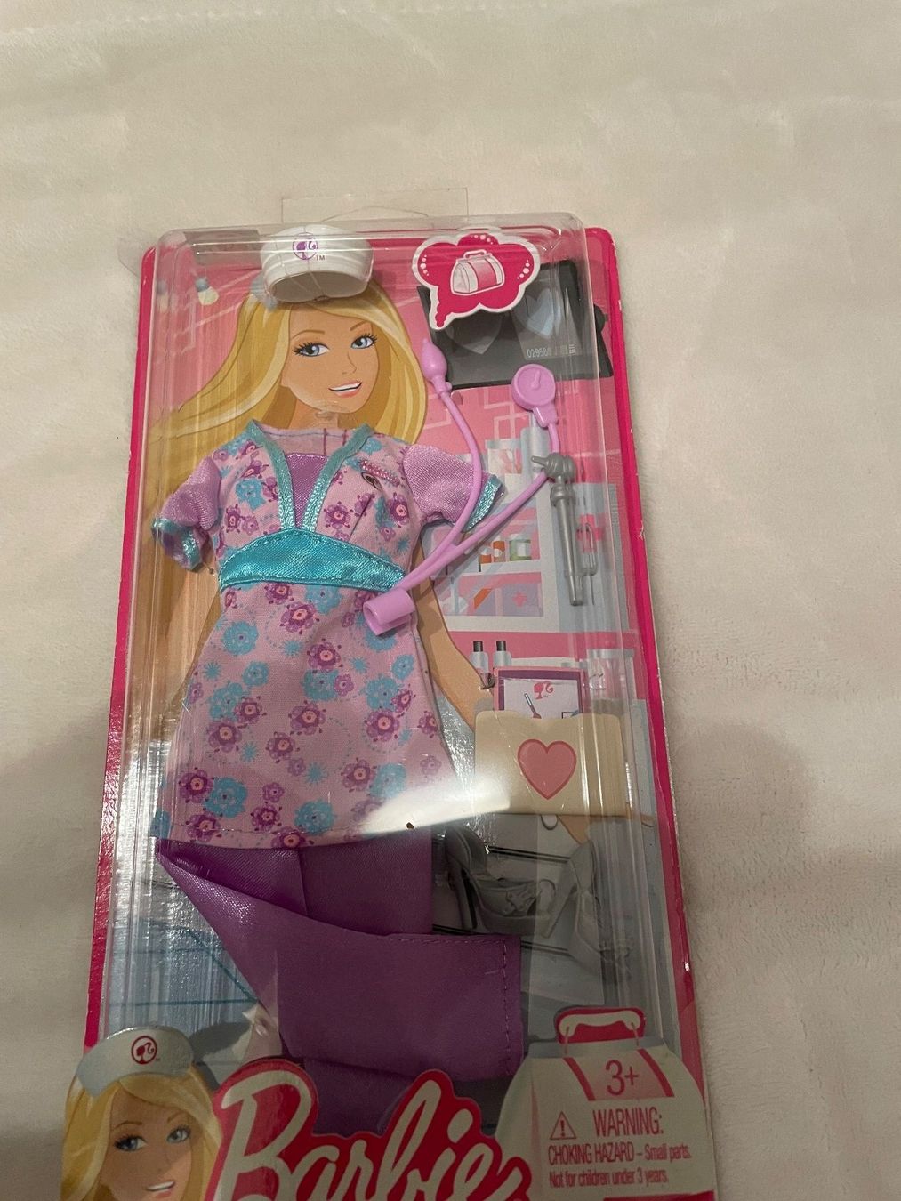 Poupées: BARBIE DOKTOR OUTFIT – Neuf avec emballage d'origine à Zürich par venusandmars