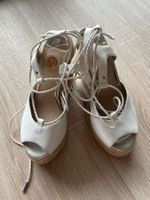 Keilabsatz Sandalen weiss Schnürung von River Island Gr. 37