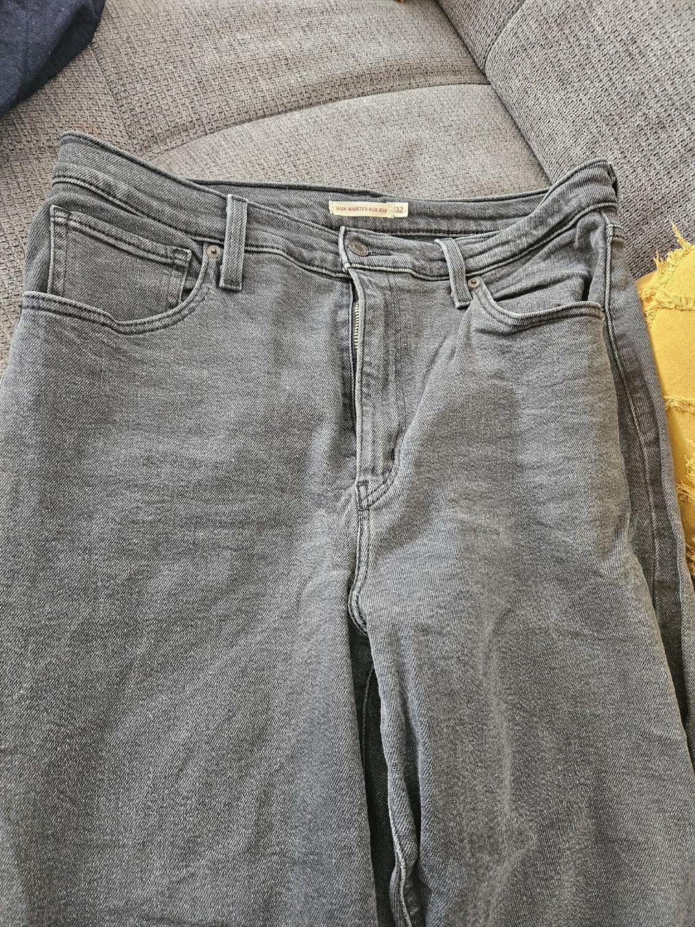 Levi's Jeans: Jean levis – Usato da Savigny venduto da vei_8t66 1