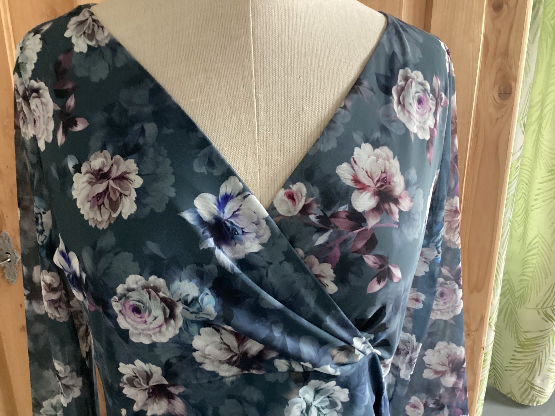 Vestiti: Damenkleid Gr38/40 SWING – Usato da Zürich venduto da orella79 5