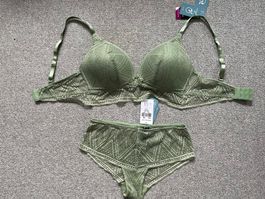 Beldona Set BH Gr 80 C, Tanga Gr XS (passt für S !)Fabrikneu