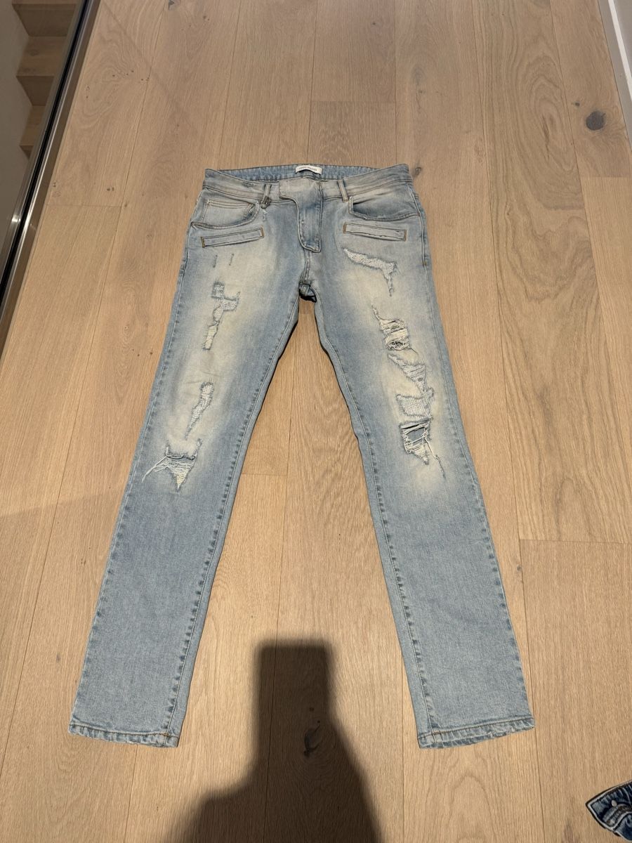Balmain Jeans: Balmain Jeans – Usato da oetwil an der limmat venduto da Nazeb