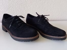 Schwarze Schnürschuhe/Halbschuhe in Grösse 38