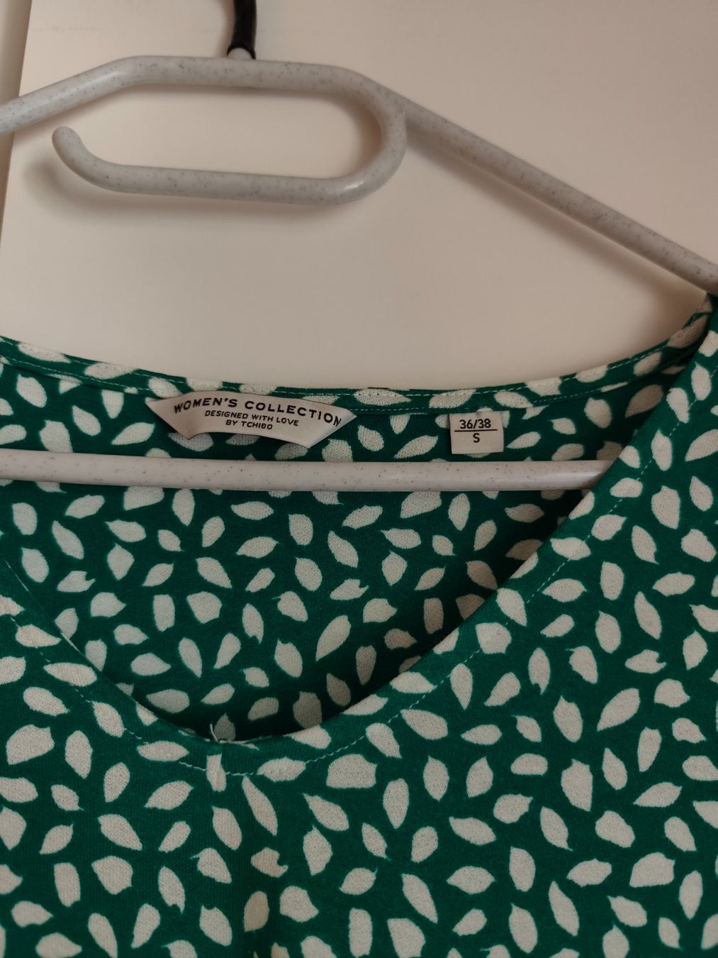 Tchibo Camicette: Bluse grün Grösse 36/38 / NEU – Nuovo (secondo la descrizione) da Eschenbach LU venduto da Orchi 1