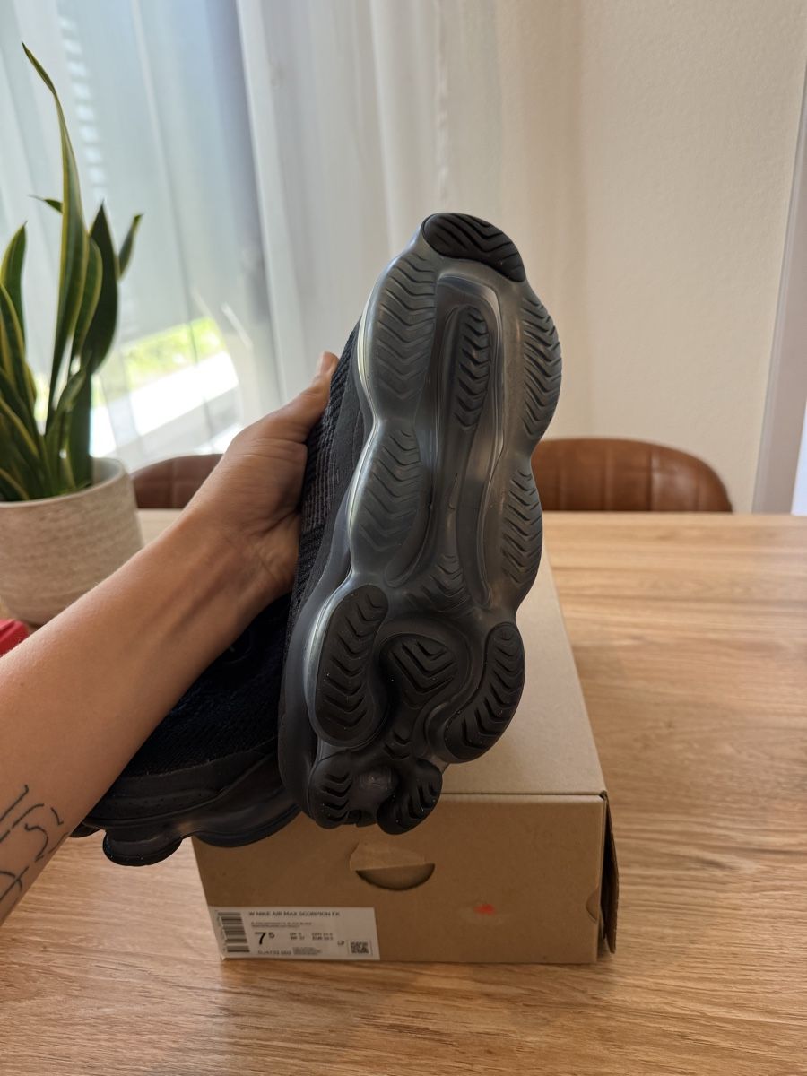 Scarpe da donna: Nike Air Max Scorpio FK – Nuovo e nell'imballaggio originale da Zürich venduto da maree001 3