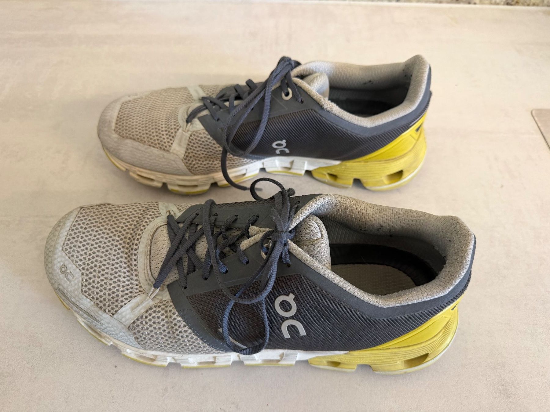 On Scarpe da uomo: On Schuhe Grösse 42 – Usato da Geroldswil venduto da Jeremy11 1