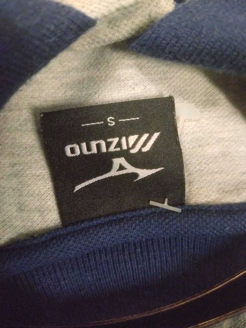 Magliette Polo: Polo Mizuno gris et bleu, Taille S – Usato da Farvagny-le-Grand venduto da LaCaverne 4
