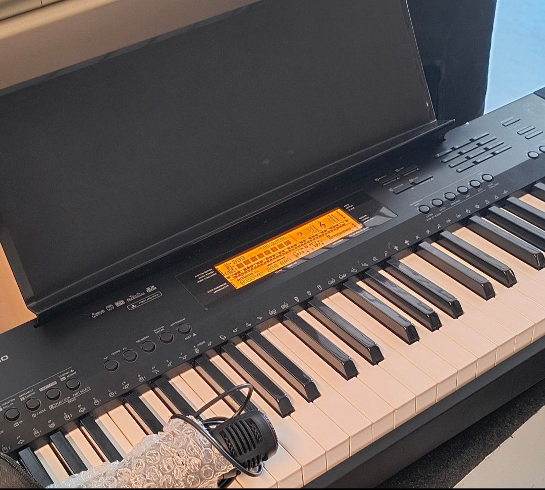 Casio Instruments de musique: Digitalpiano Casio CDP 220 RBK – D'occasion à Unterägeri par Trumpets5 1