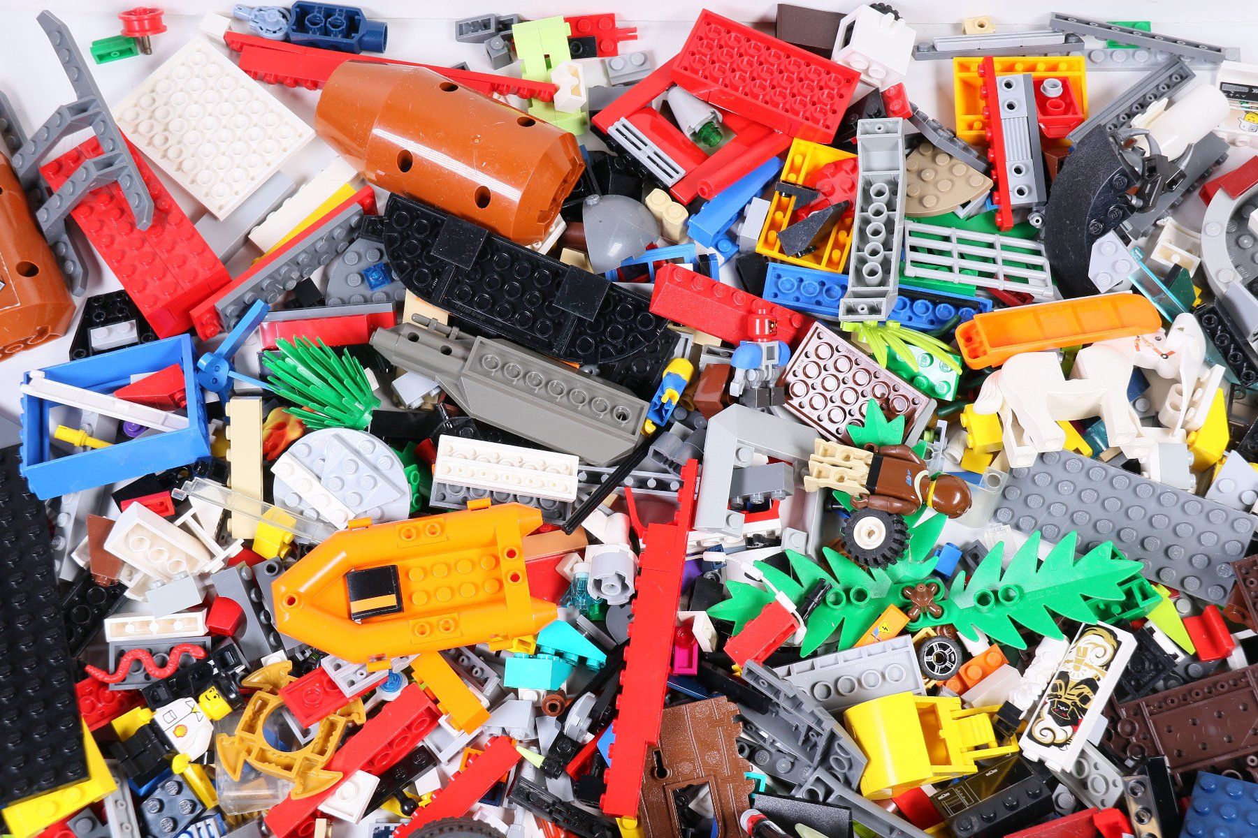 Lego Kit di costruzioni: 1.5 kg. Legoteile mit Minifiguren – Usato da Hettlingen venduto da Scholi99 2