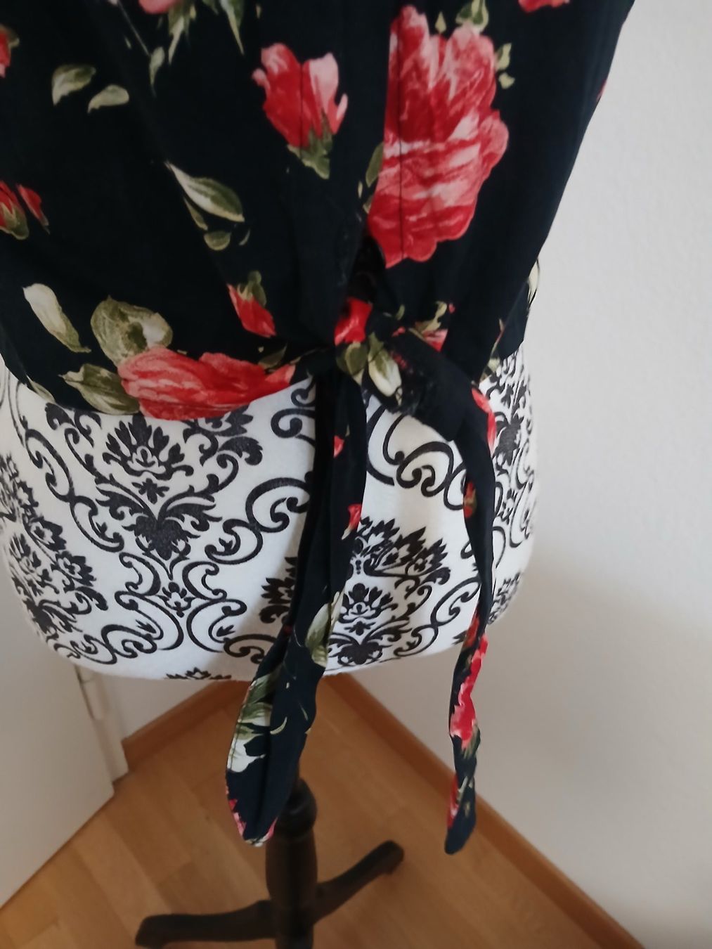 Top: Sommertop - Blumenmuster - Knoten - Gr. L – Nuovo (secondo la descrizione) da Glattbrugg venduto da fin_66d8 3