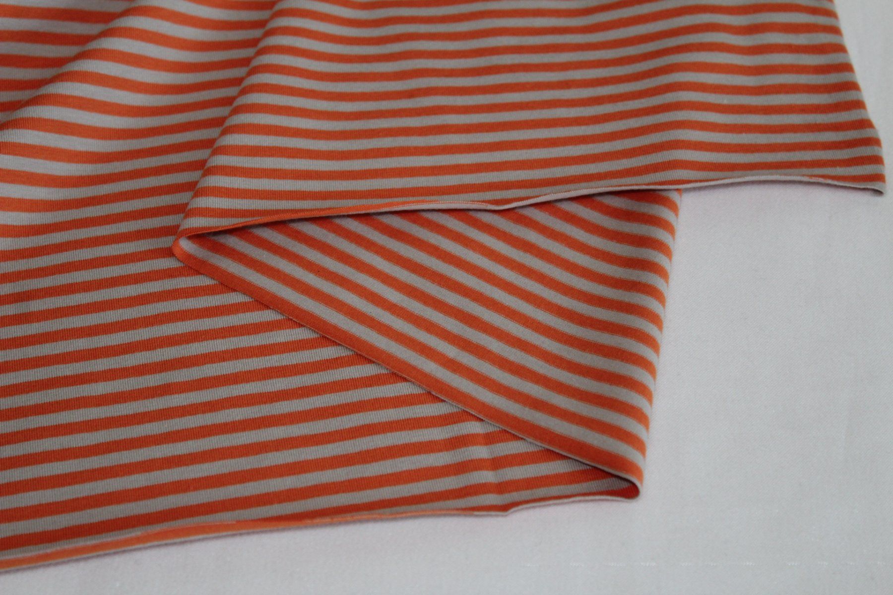 Tessuti: Stoff Baumwolljersey beige/orange – Nuovo (secondo la descrizione) da Obfelden venduto da solomon111 2