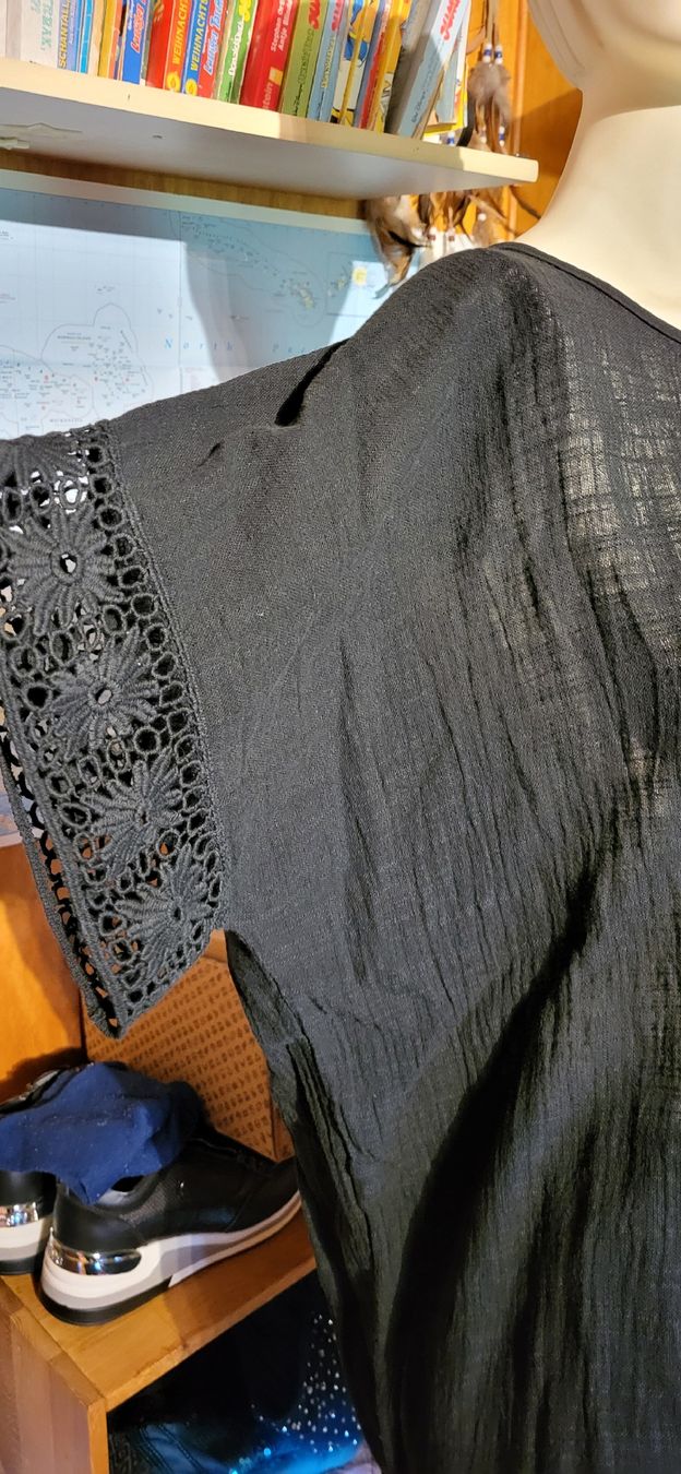 Camicette: Damen Bluse gr 48 schwarz – Nuovo (secondo la descrizione) da Schweizersholz venduto da fuchs06 1
