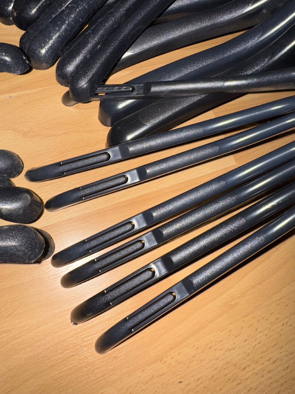 Kleiderbügel: 110 schwarze Kleiderbügel – Gebraucht aus Grosswangen von Second_hand_paradise 4