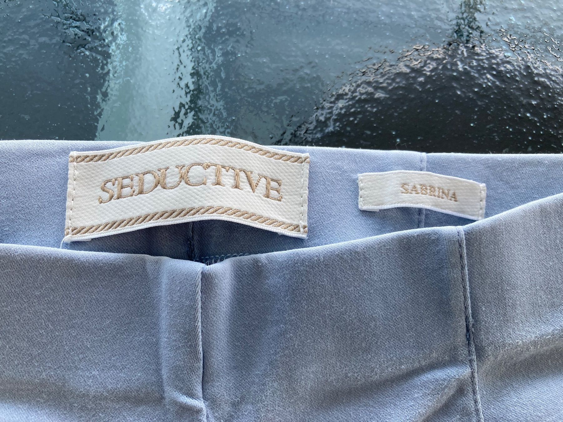 Pantaloni: SEDUCTIVE Damenhose Mod. SABRINA, Gr. 34, hellblau, iconic – Usato da Zürich venduto da einefreude 6